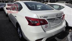 نيسان سيلفي